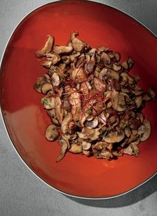 Mushroom stir-fry (Buh-sut bokkeum)