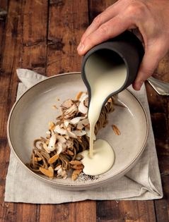 Mushroom tagliolini with coffee, almonds, and pecorino sauce (Tagliolini ai funghi con caffè, mandorle e pecorino)