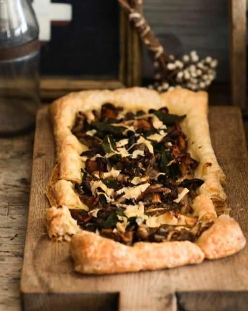 Mushroom tart with sage & Asiago