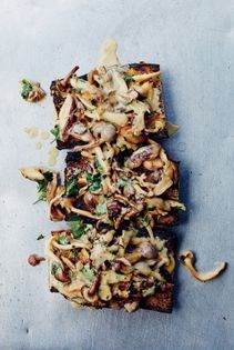 Mushroom toast