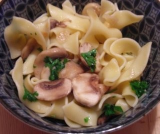 Mushrooms & egg noodles