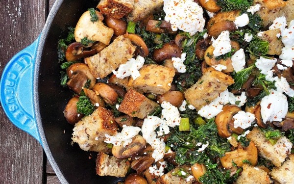 Mushrooms and greens with toast