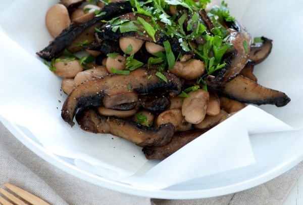 Mushrooms with butter beans