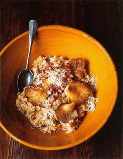 Mushrooms with cannellini bean purée and rice (Vellutata di funghi cardoncelli)
