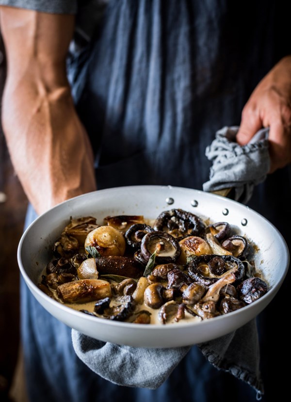 Mushrooms with sherry and cream