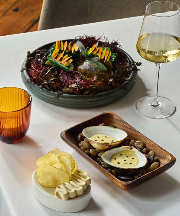 Mussel & kawakawa fritter [Cory Campbell]