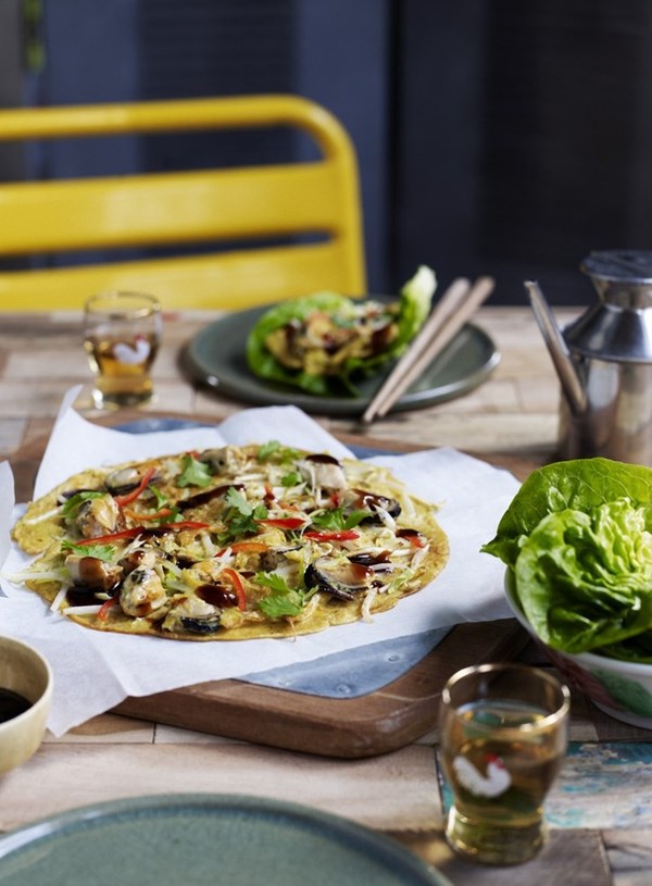 Mussel and spring onion omelette