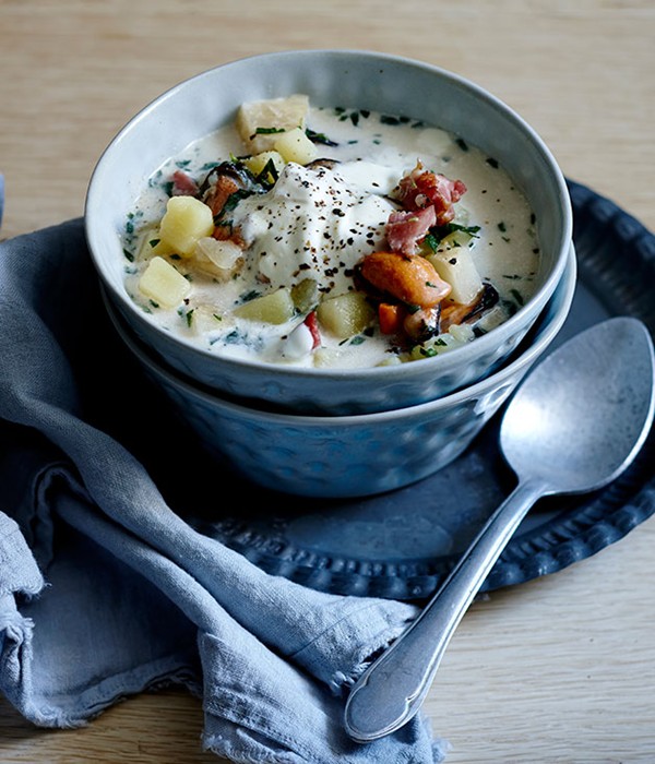 Mussel chowder with  crème fraîche 
