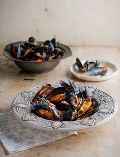 Mussels in arak