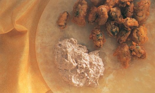 Mussels in beer batter (Midye tavasi)