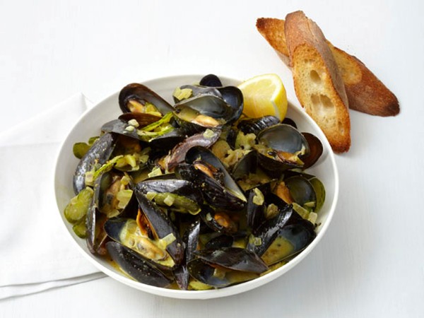 Mussels in curry cream sauce