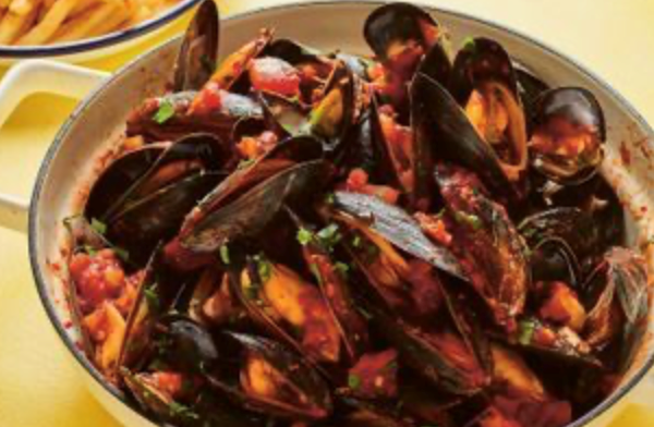 Mussels in spicy tomato sauce