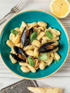 Mussels, pecorino and lemon cavatelli (Cavatelli con cozze, pecorino e limone)