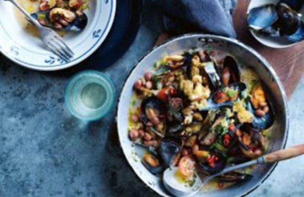 Mussels with borlotti, tomato and pangrattato