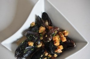 Mussels with cream of endive and sweet potato