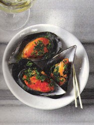 Mussels with garlic and parsley butter
