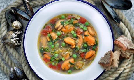 Mussels with peas and basil