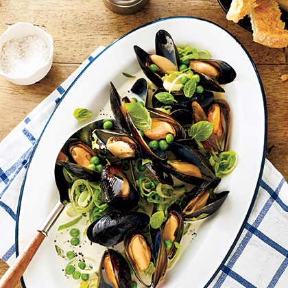 Mussels with peas and mint