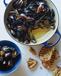 Mussels with saffron and citrus