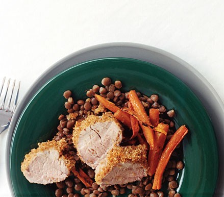 Mustard-crusted pork with carrots and lentils