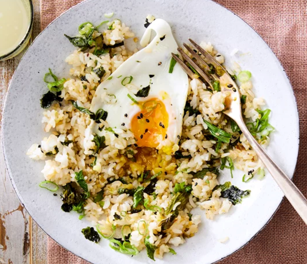 Mustard-green kimchi fried rice (Gat kimchi bokkeum bap)