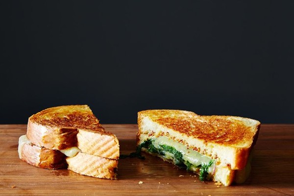 Mustardy grilled cheese
