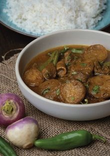 Mutton curry with turnips (Shaljam gosht)