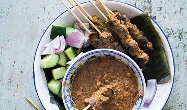 Mutton satay with tamarind peanut sauce