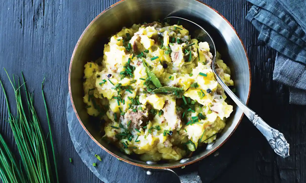 My favourite winter stew from childhood (Labskov)