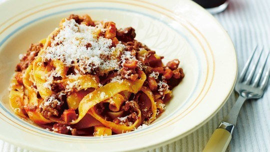 My grandfather's tagliatelle with Bolognese sauce (Tagliatelle alla Bolognese di mio nonno)