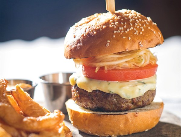 My Thai burger (Sai ooa burger)