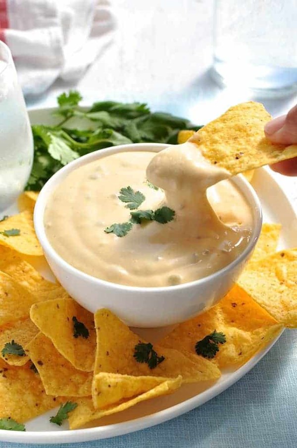 Nachos cheese dip & sauce