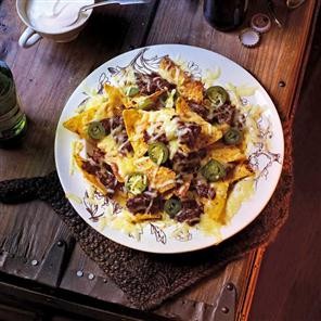 Nachos with oxtail chilli