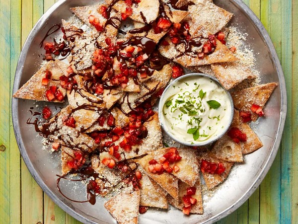 Nachos with popcorn sugar and lime dip
