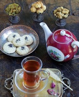 Najmieh's tea (Chai-ye Najmieh)