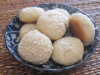 Nanru cookies (Nánrǔ xiǎobǐng / 南乳小餅)