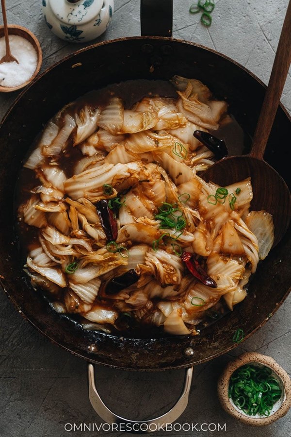 Napa cabbage stir fry with vinegar sauce (醋溜白菜)