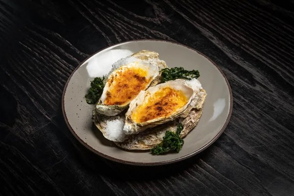 Native oyster smoked paprika Le Gruyère AOP gratin