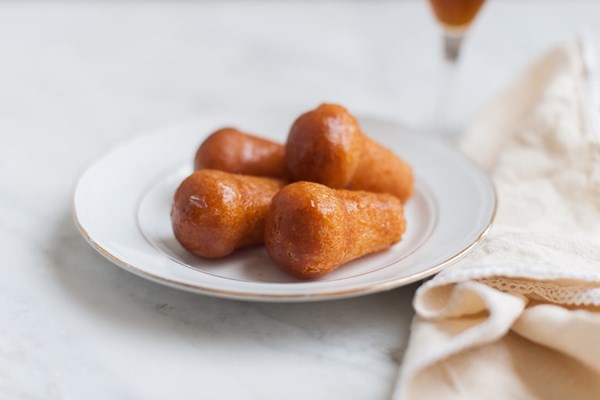 Neapolitan rum babà (Babà Napoletano)