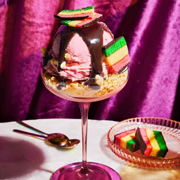 Neapolitan sundae