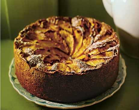 Nectarine and Amaretto cake (Torta pesche e Amaretto)
