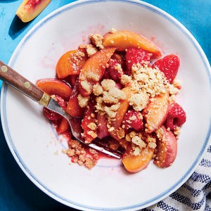 Nectarine and berry crumble