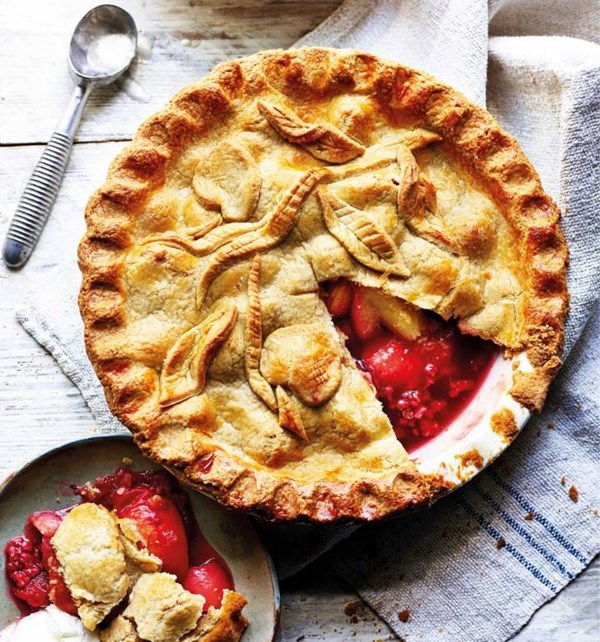 Nectarine and raspberry pie with brown sugar pastry