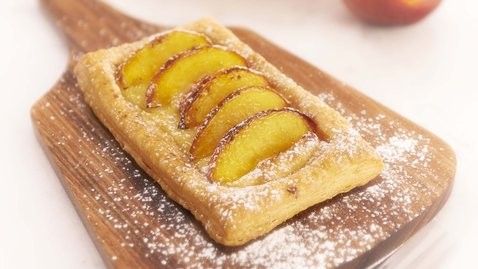 Nectarine custard tarts
