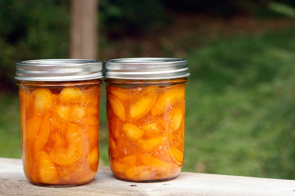 Nectarine ginger pie filling