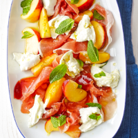 Nectarine, prosciutto and mozzarella salad