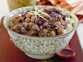 Nepalese nine-bean soup (Kawatee)