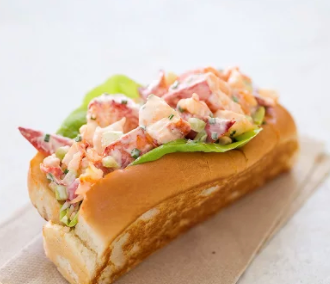 New England lobster roll