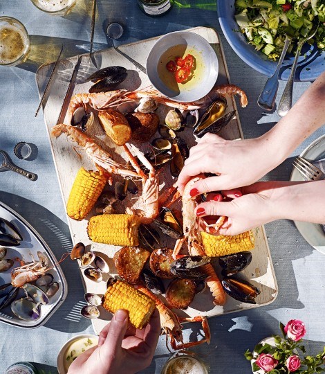 New England-style clambake
