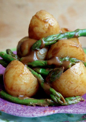 New potato and asparagus salad with mustard dressing